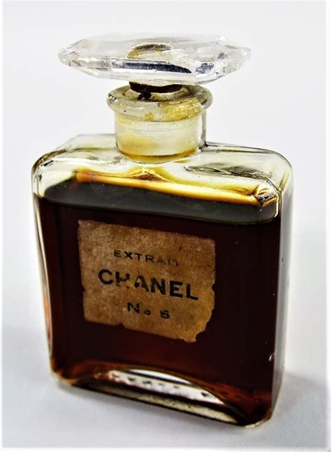 value of vintage chanel 5 extrait unopened|Chanel perfume bottle date.